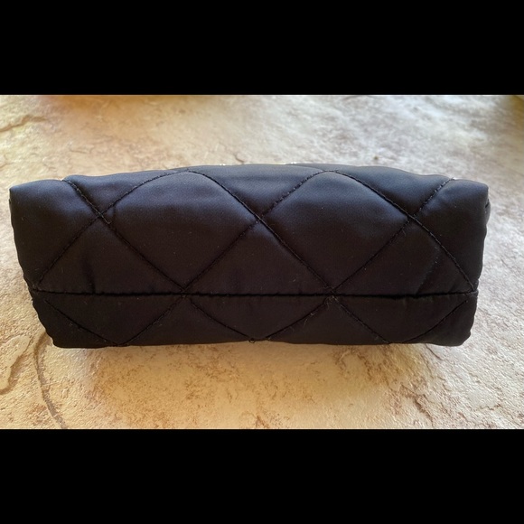 SOLD!!! Michael Kors Nylon Make-Up Cosmetic Bag Black - Picture 4 of 10